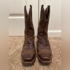 Men’s Ariat cowboy boots